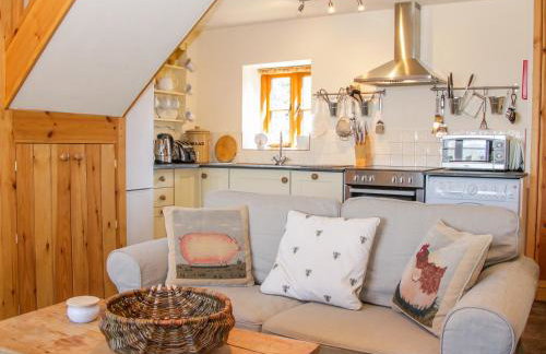 High Grove - Photo 8