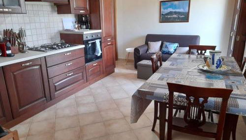 2 Bedroom, 1 Bath apartment near the sea - Foto 1, stove