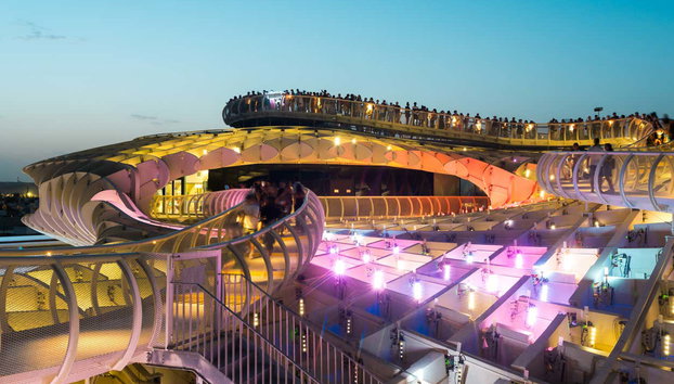 Entrada a las Setas de Sevilla - Foto 4, Disfrutando de las vistas de Sevilla desde el mirador de 360º