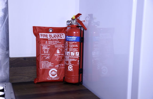 Captivating 1-bed Apartment in Nottingham - Photo 18