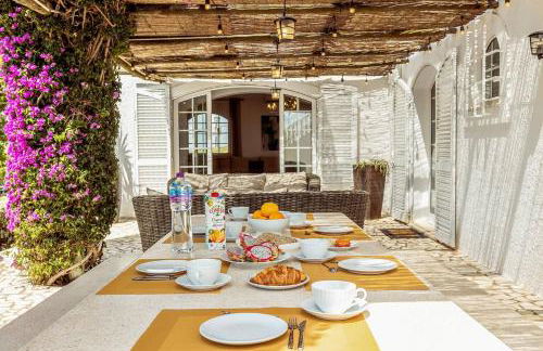 Lovely Very Private Villa with Beautiful Gardens - Foto 7