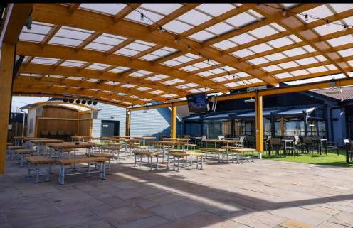 The Blue Lagoon 2 bedroom lodge with hot tub - Foto 52