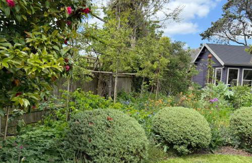 Tranquil Seaside Cottage by NewFo - Photo 78