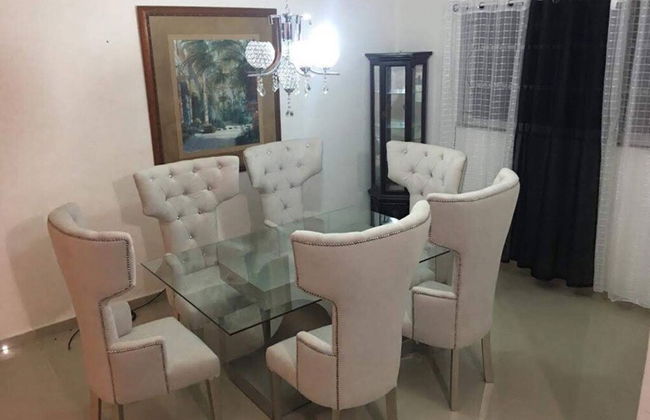 Total New!! Exclusive!! Apt At Paradise V . - Foto 13