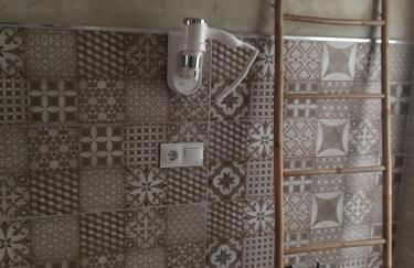 El Rancho - Photo 13