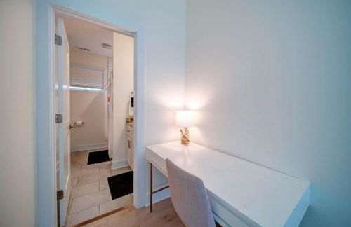 Luxe Townhome Rooftop Hot Tub Parking - Photo 65