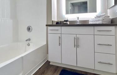 Stunning 2BD 2BTH Apt in Santa Monica! - Foto 15