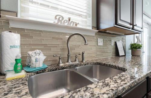 PalmTreeParadise Free Golf Cart 5 min walk 2 Beach - Foto 36