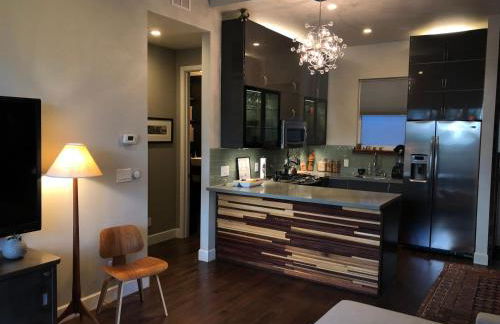 Beautiful Cottage, hot tub, in great neighborhood - Foto 4