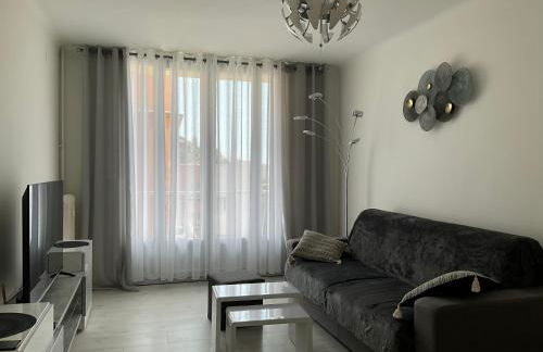 F2 lumineux 8 min à pieds de la plage - Foto 2