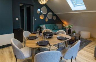 Legendary ski & cycling 4 to 6 guest getaway - Photo 11