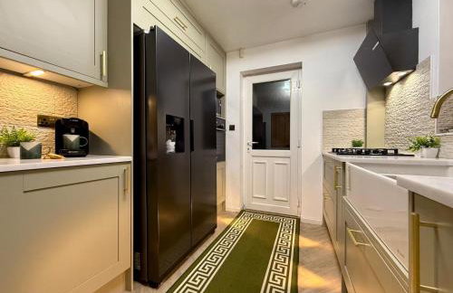 Modern 3 Bedroom Bungalow, EV Friendly, Parking Included - Foto 71