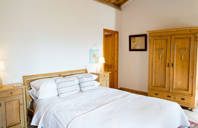 Home set in Olive Grove With Stunning Views - Foto 3