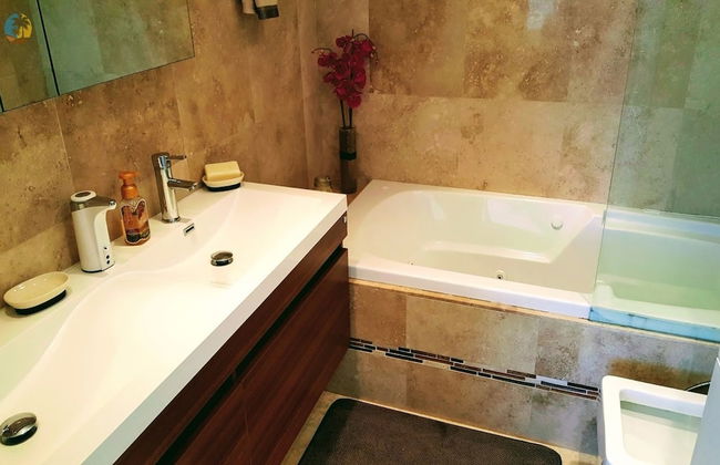 Alexander 702 3 Bedroom Apts by RedAwning - Foto 17