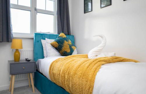 Big 4-Bed House in Haydock Ideal for Work Crews - Foto 8