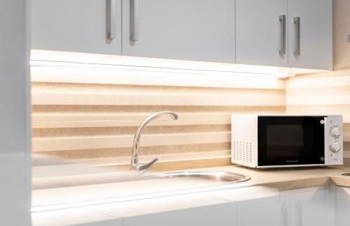 Ronda Suites 193 junto a hospitales y cerca centro con Parking Gratis - Foto 16