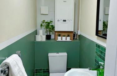 Darfield 4 Bedrooms Home 6 Beds 2 Showers Driveway Parking For Business Stays - Foto 17