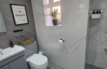 SAV Stays 5 Bedroom Large Family home Birstall, Leicester - Foto 34