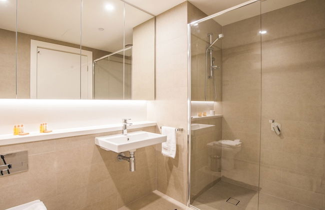 Luxury 2bed2bath APT @opaltower +view - Photo 24