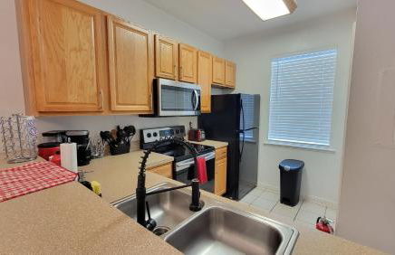 Spacious 2BR 2BA Suite - Walk to Mall & Hospitals - Foto 2