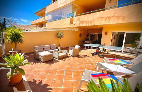 2 bed Elviria - 65sqm Terrace - Pools - Walk to Beach - Foto 2