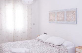 Apartamento Moderno con Piscina y Aparcamiento - Foto 6