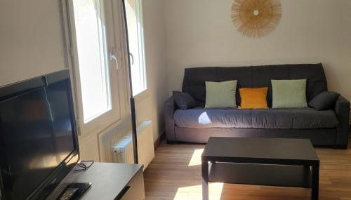 Beautiful house on large wooded grounds of 1600 m2 - Foto 2