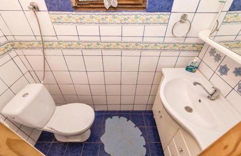 2 Bedroom Beautiful Home In Plaski - Photo 35