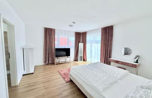 Luxury Apartment 4 bedrooms Self check in out - Foto 19