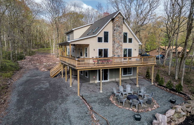 Bear Creek Bliss by Avantstay Sleeps 16 Game Room Deck Fire Pit - Photo 41