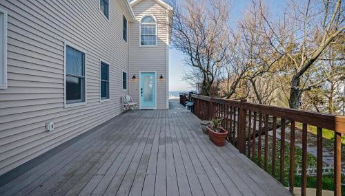 Queen Vic Beach House: 5 Mins to Vineyards & Farmstands - Foto 3