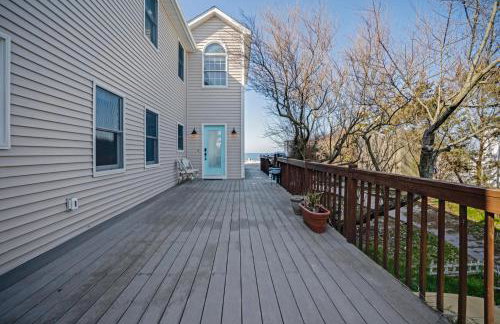 Queen Vic Beach House: 5 Mins to Vineyards & Farmstands - Foto 3