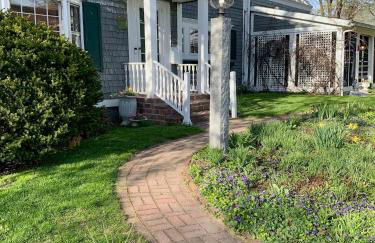 Charming 4BR colonial close to downtown - Foto 17