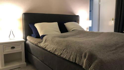 Perfekter Altbaucharme in zentraler Lage ! - Foto 2