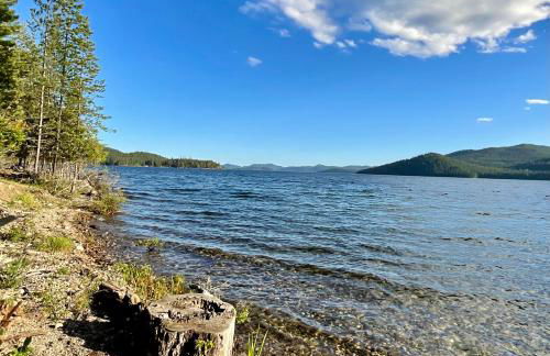 Beautiful Bungalow and Bunk House, Close to Lake - Foto 29