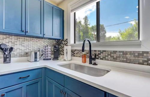 Modern Main-Level | TWO Kings • Yard • Downtown - Foto 10