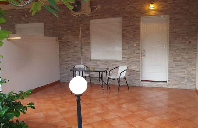 K1-George Apt. by the Sea and Airport - Photo 17