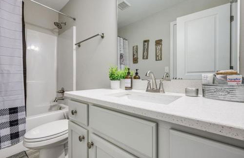 Serene Stay 4BR Pets Board Games Near Golf - Foto 31