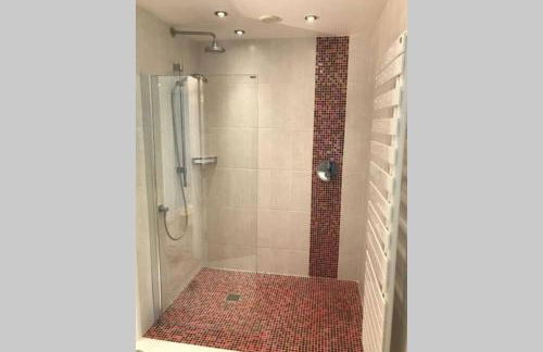 Barton on Sea self contained, stunning sea views - Photo 19