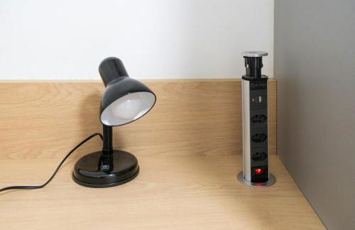 Central novo 2 quartos com Ar- Q e F home office - Foto 12