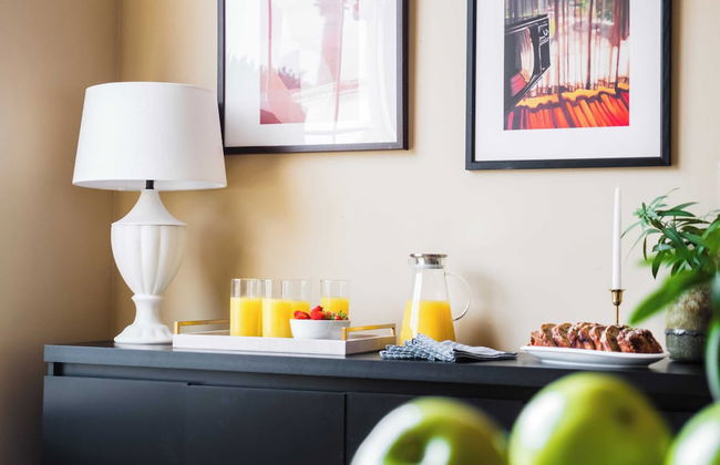 Sleeps 19, 7bdr Estate! Sports Court, Putting Green, Pool Farrier by Avantstay - Foto 25