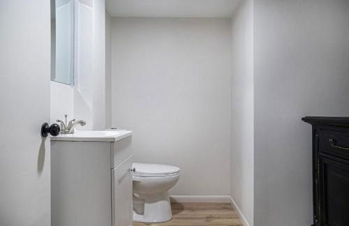 Central Family Oasis with Hot Tub & Fenced Yard - Foto 48