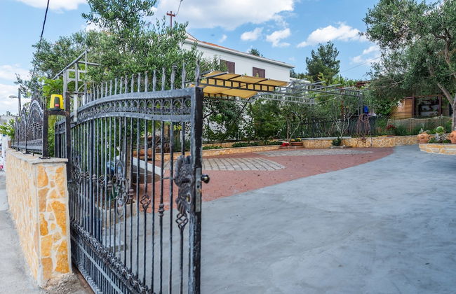 Apartment in Arbanija With Terrace - Foto 22