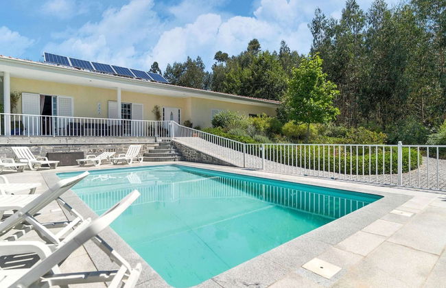 Upscale Villa With Swimming Pool and Terrace - Foto 18