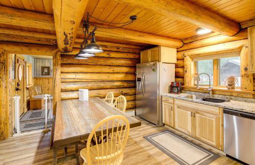 Fish and Hike Seeley Lake Cabin on 2 and Acres! - Foto 9