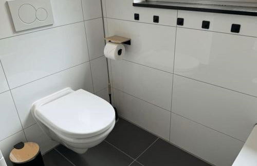 Geräumiges Apartment mit XXL Leinwand I Parkplatz I WiFi - Foto 4