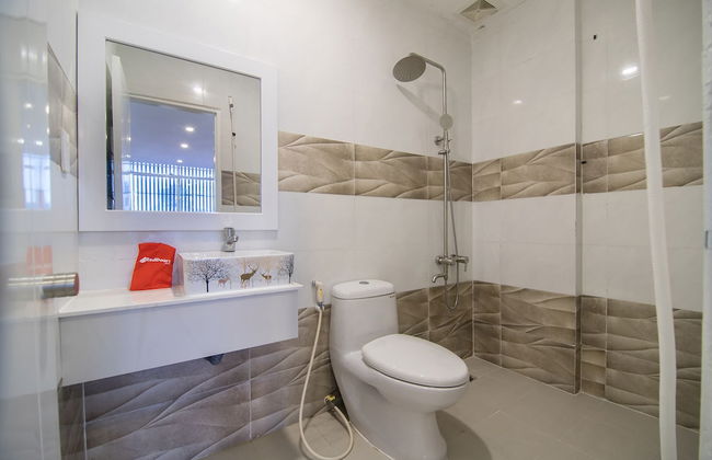 RedDoorz Plus near Tan Dinh Market 2 - Photo 46