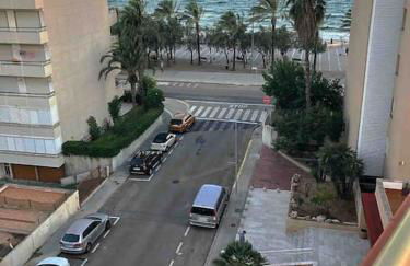 Pis a tocar de la platja amb wifi i parking inclòs - Photo 32