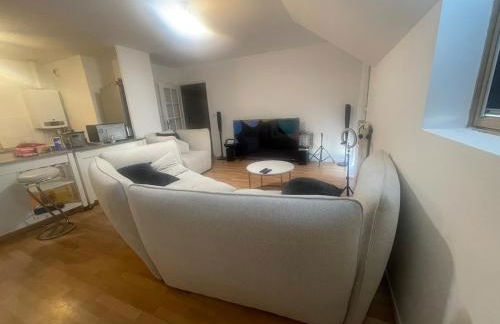 Comfortable apartment in a peaceful setting - Photo 22