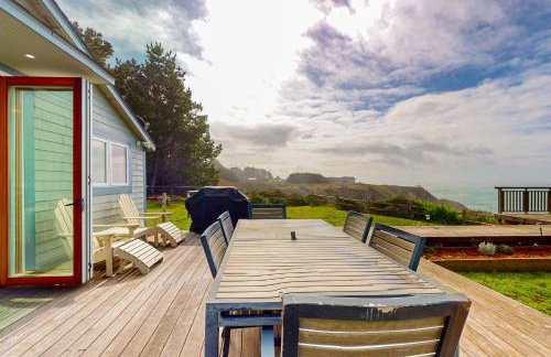 Oceanfront Elk Cottage - Deck Views & 7 Acres - Foto 17